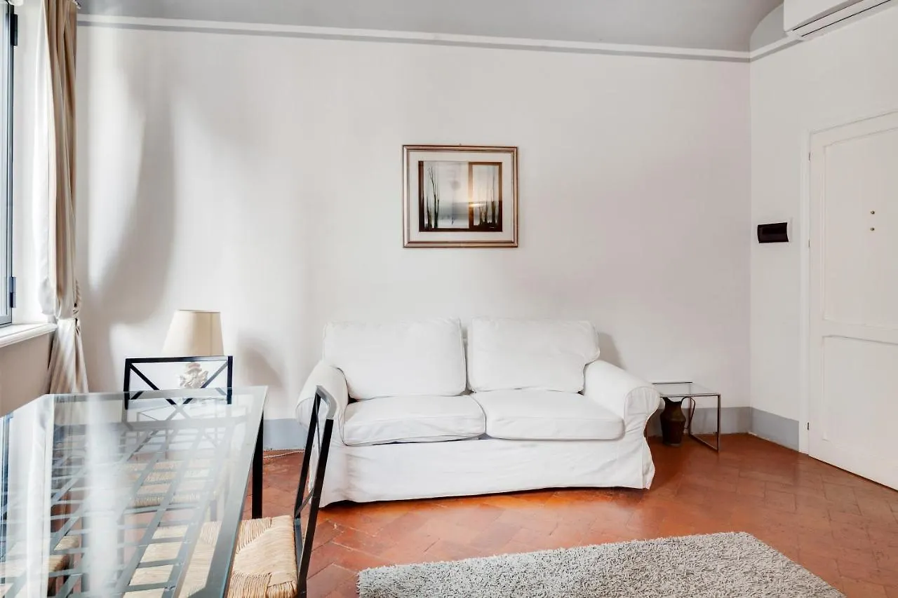 Pietre Dure Apartment Florence Italy